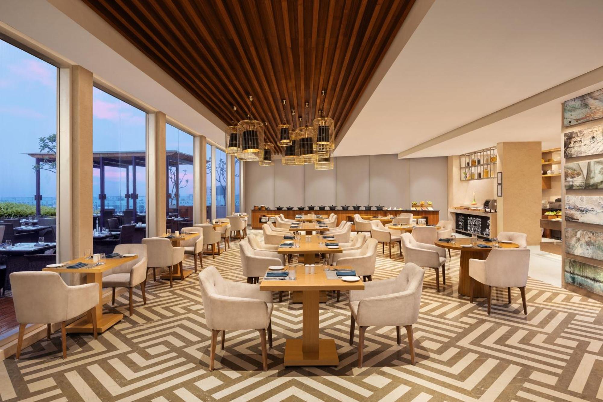 Marriott Executive Apartments Hyderabad Exterior foto